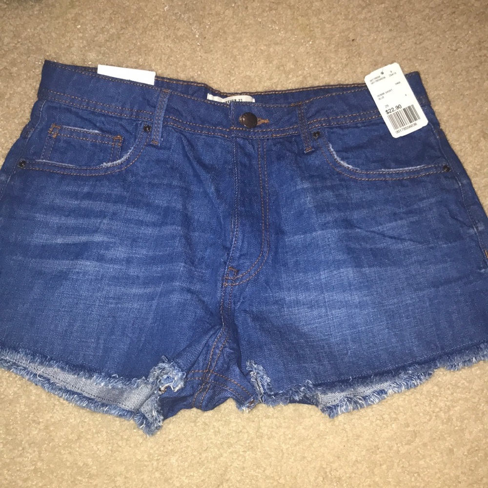 BRAND NEW Forever 21 high rise denim shorts